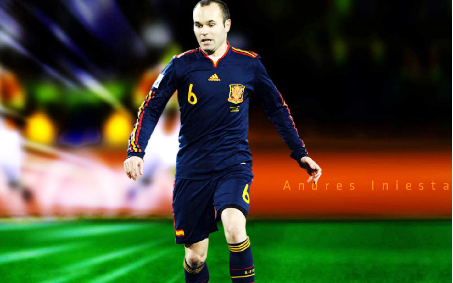 Игрок Барселоны Андрес Иньеста на поле