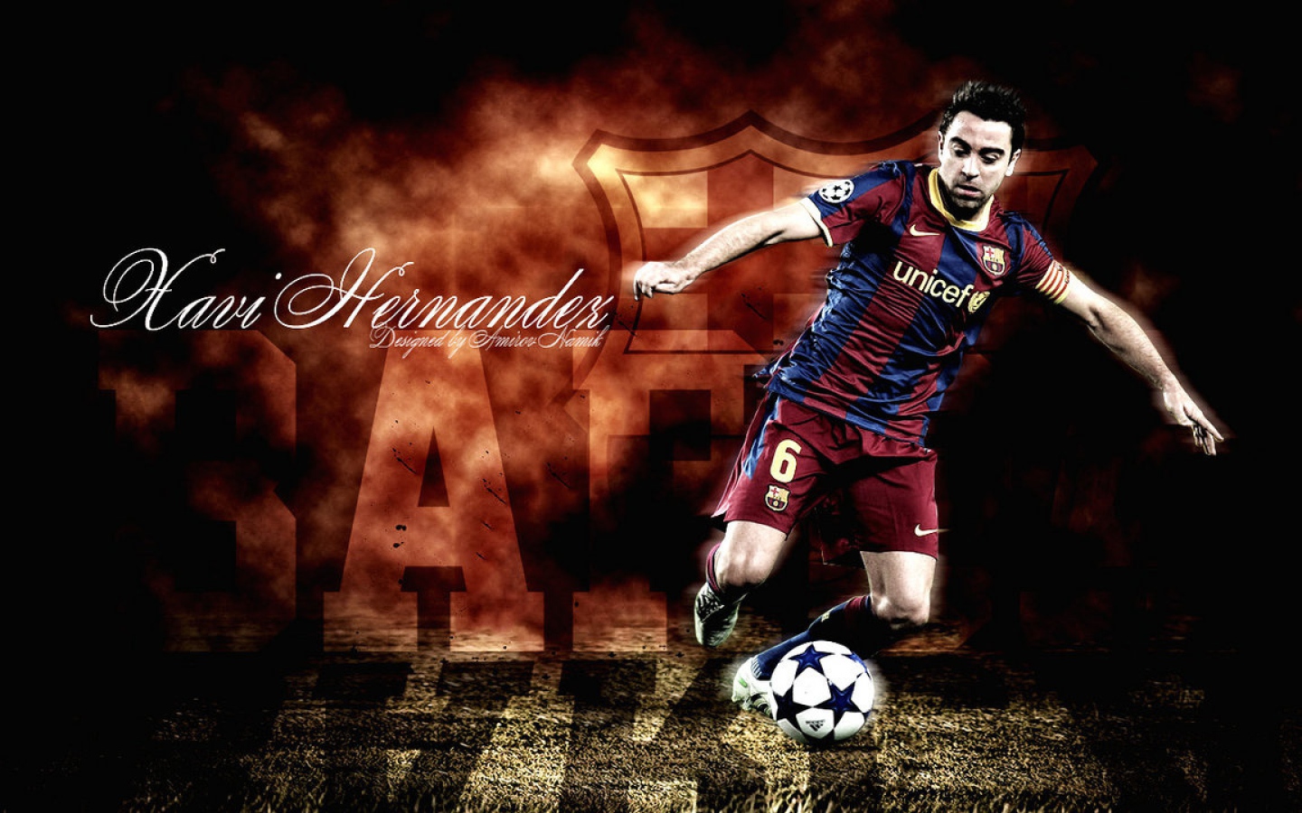 Игрок Барселоны Хави Эрнандес бьет мяч