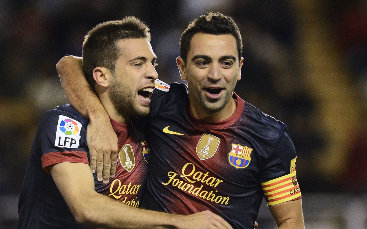 Игроки Барселоны Хорди Альба и Хави