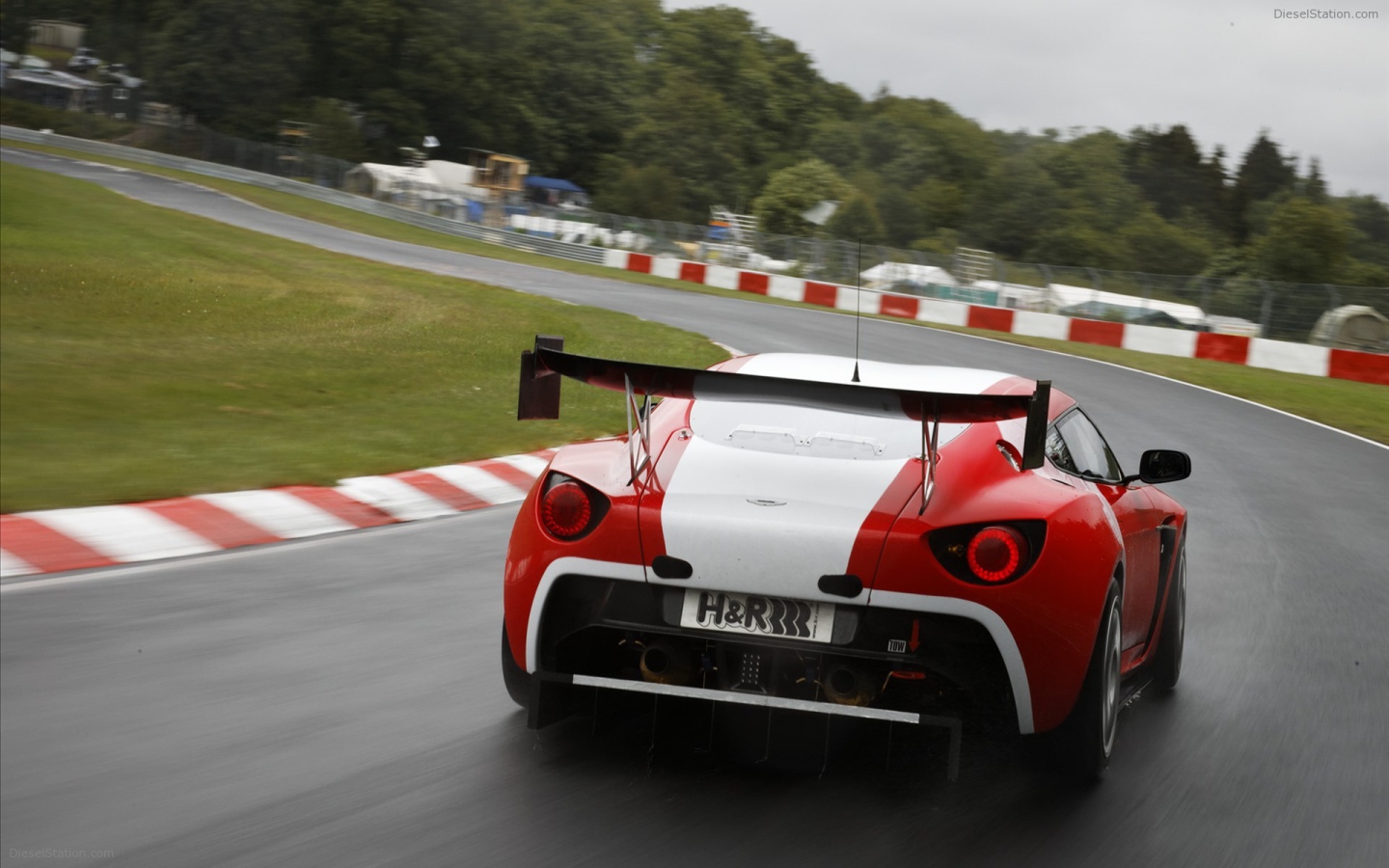 Дизайн автомобиля Aston Martin zagato