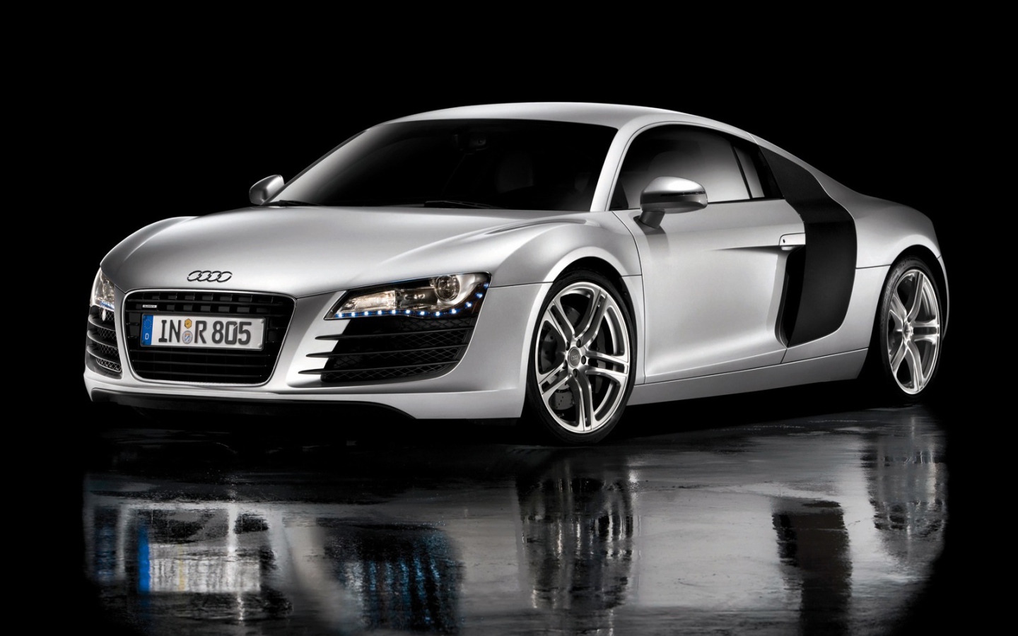 Дизайн автомобиля Audi r8