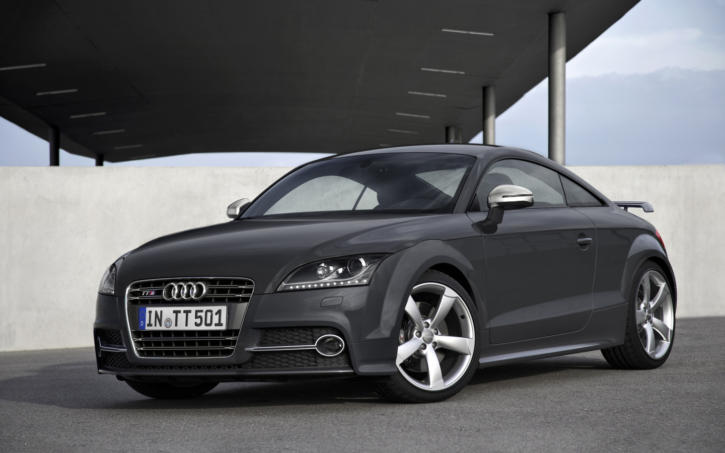 Новый автомобиль Audi TT 2014