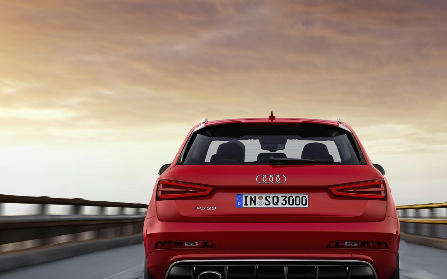 Надежная машина Audi RS Q3 2014 года