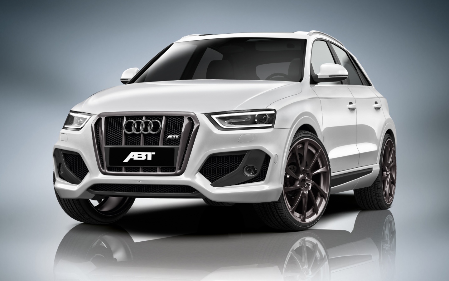 Надежная машина Audi q3