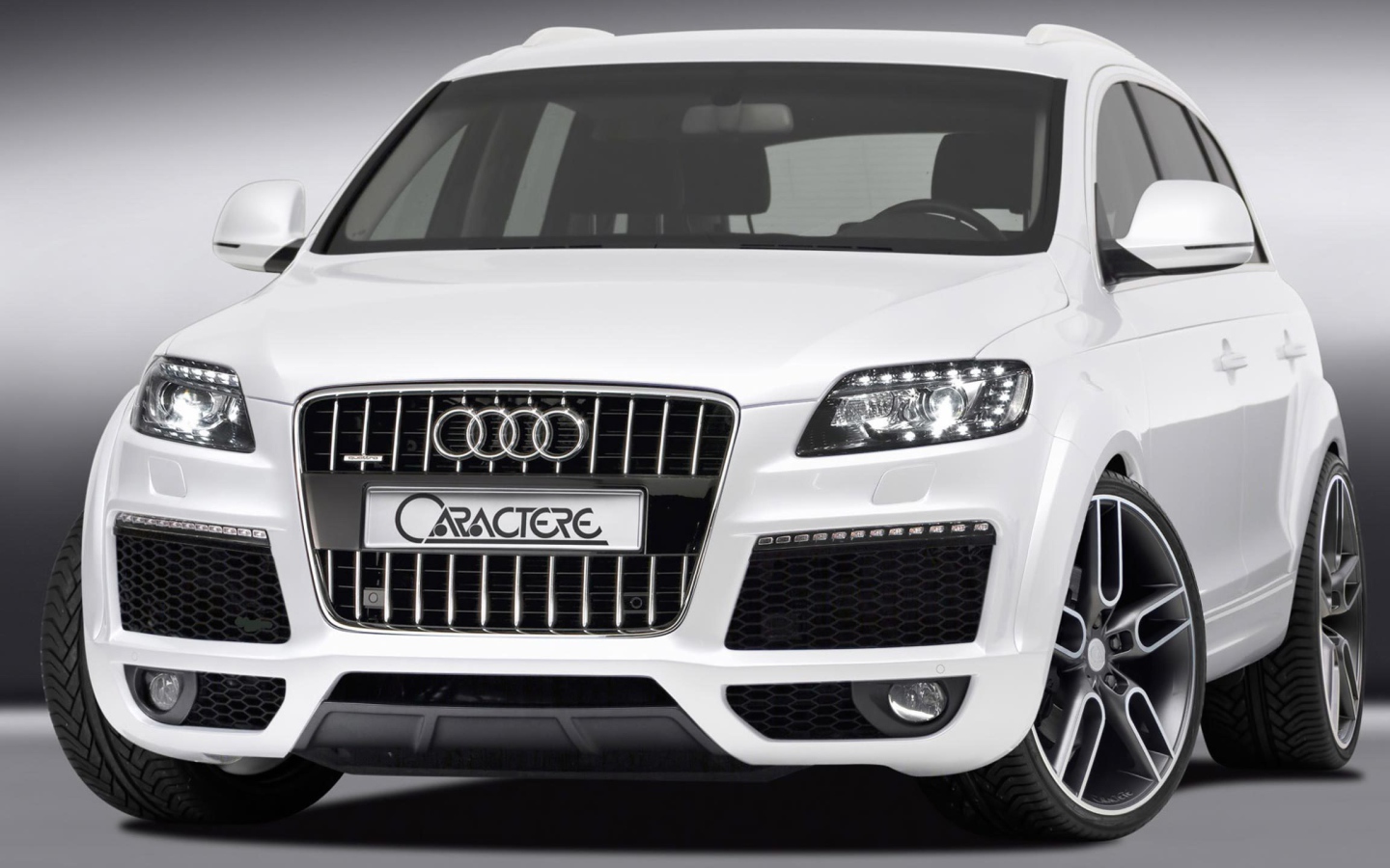 Надежная машина Audi q7