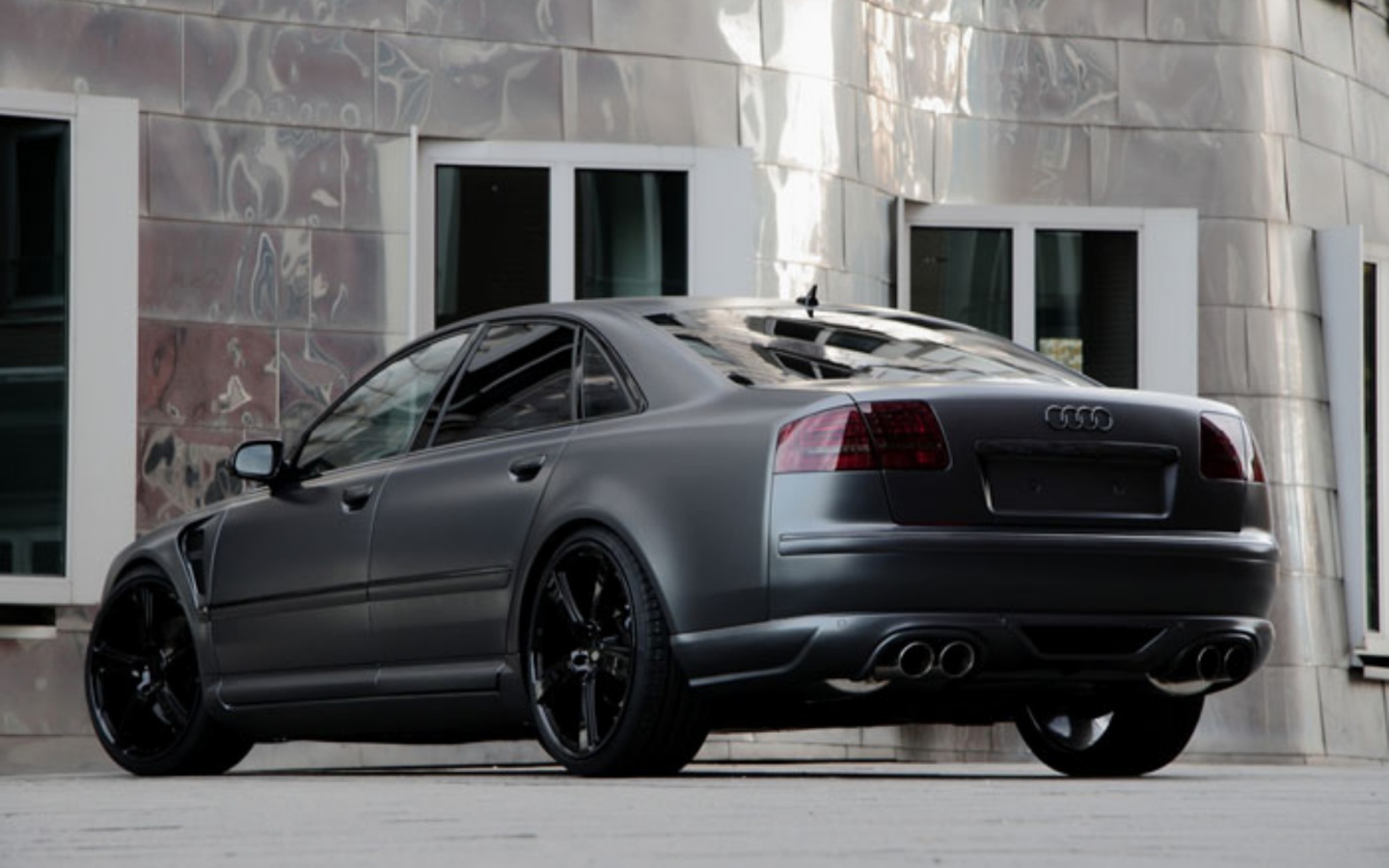 Надежный автомобиль Audi s8