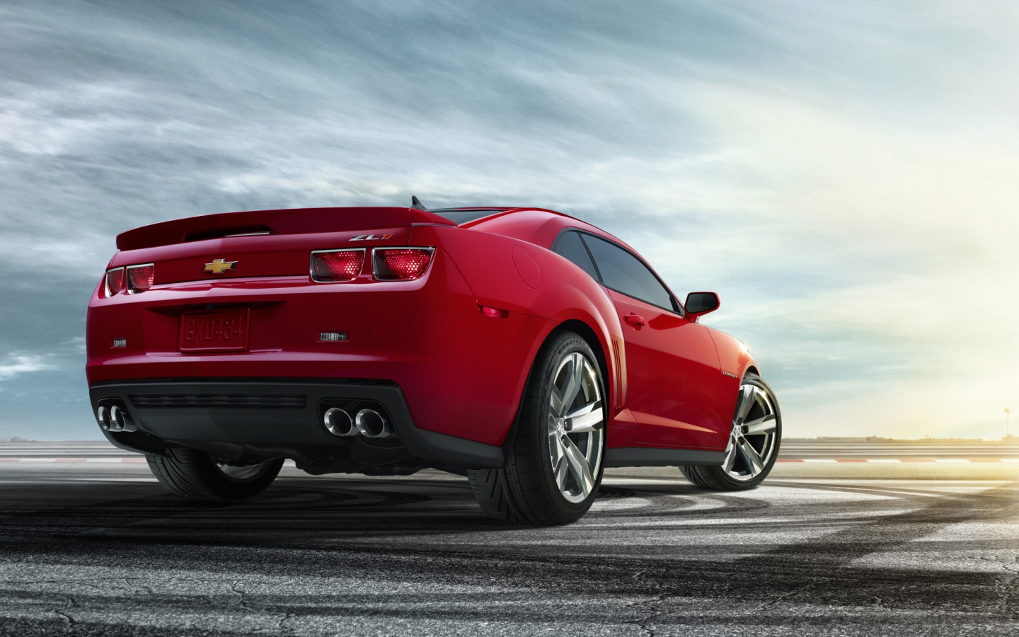 Красный Шевроле