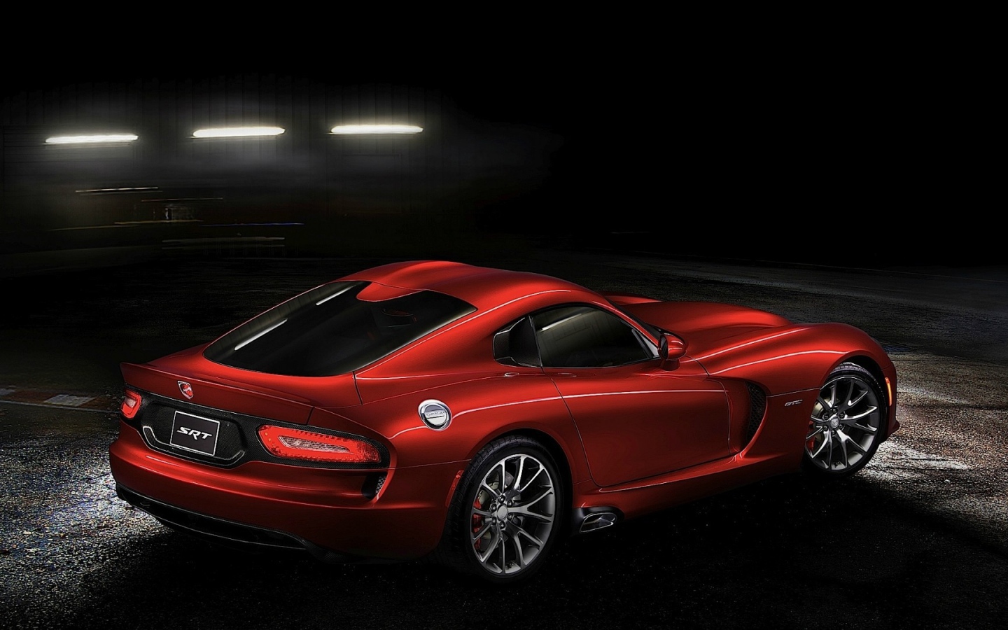 Автомобиль Додж красный