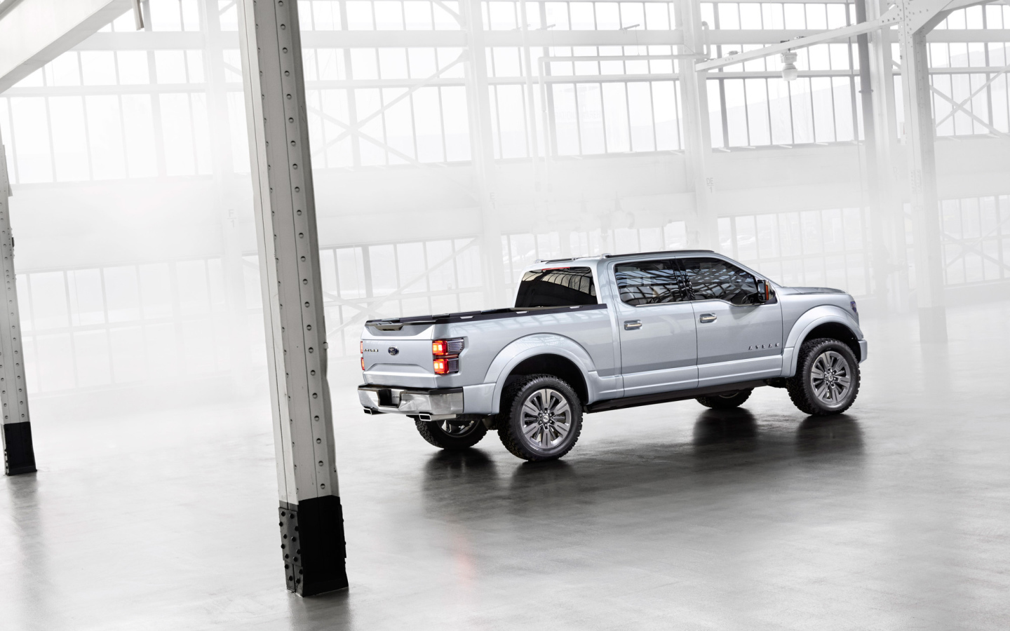 Дизайн автомобиля Ford Atlas 2014