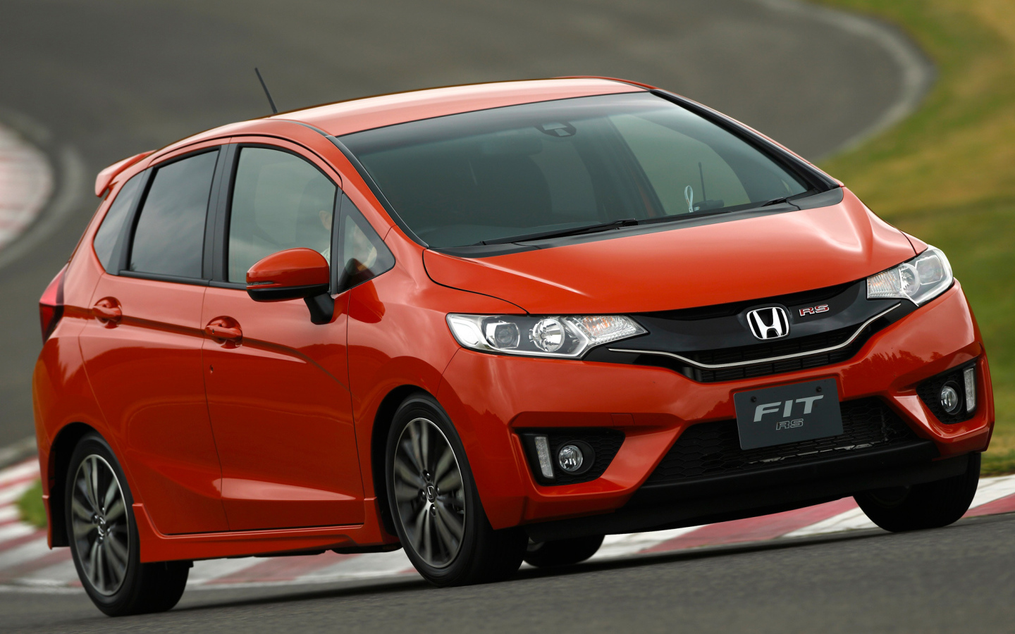 Фото автомобиля Honda Fit 2014