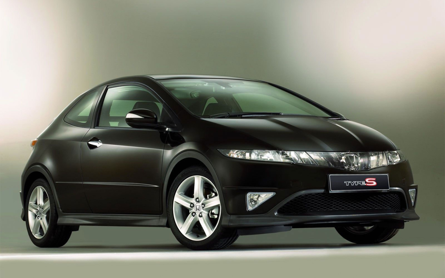 Надежная машина Honda Civic 5D