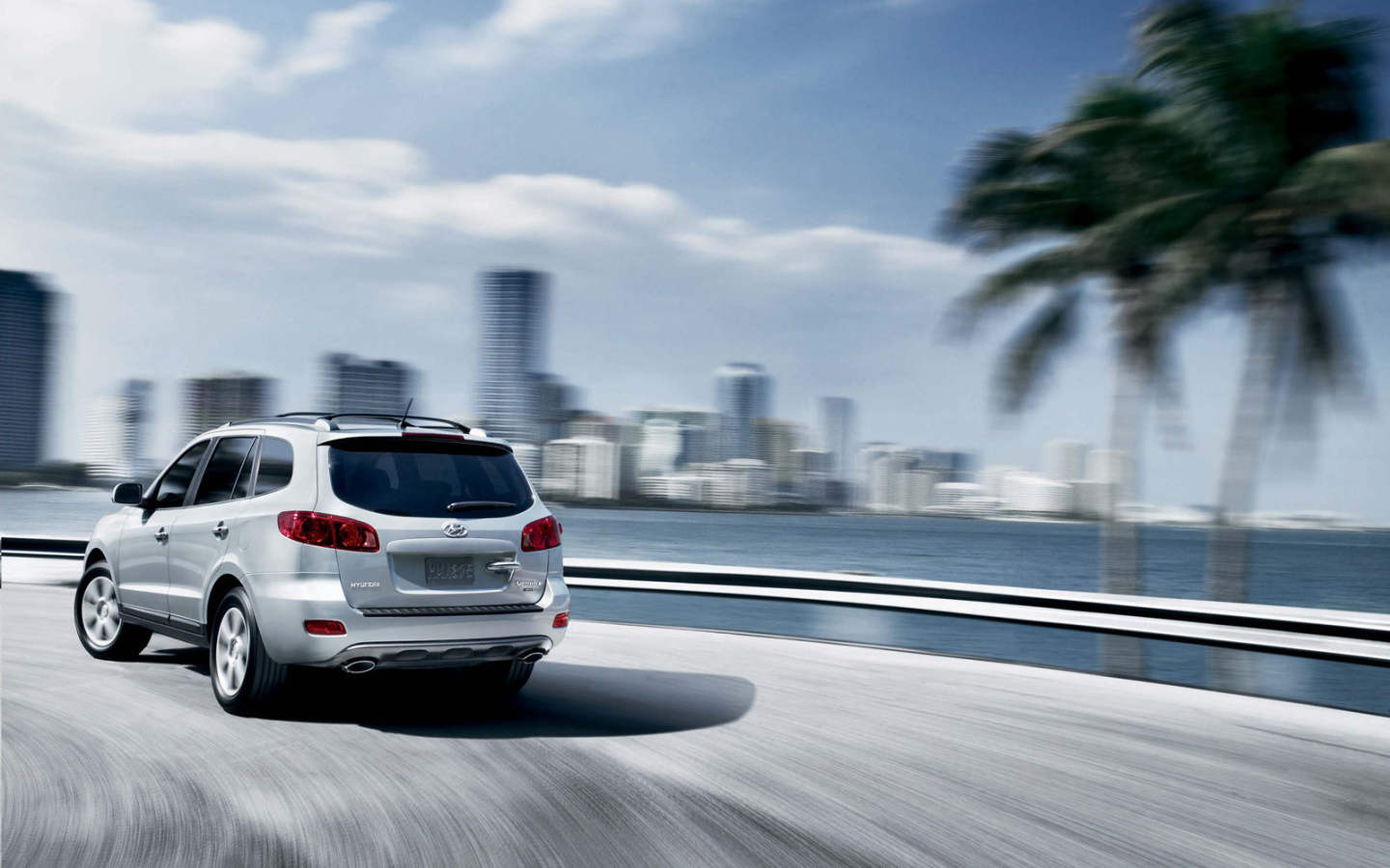  Красивый автомобиль Hyundai Santa fe в Москве