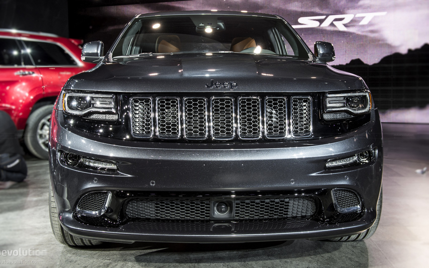 Тест драйв автомобиля Джип Гранд Чероки 2014