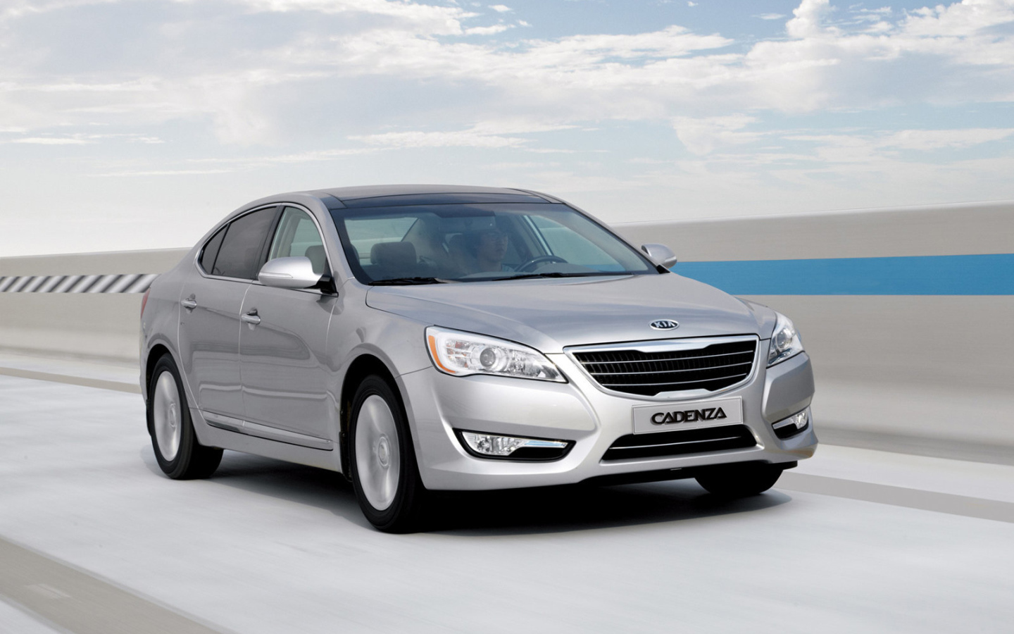 Дизайн автомобиля Kia Cadenza 2014 года