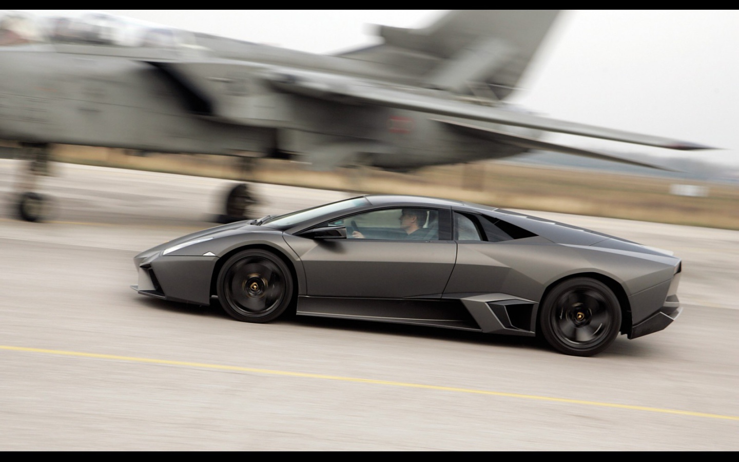 Дизайн автомобиля Lamborghini Reventon