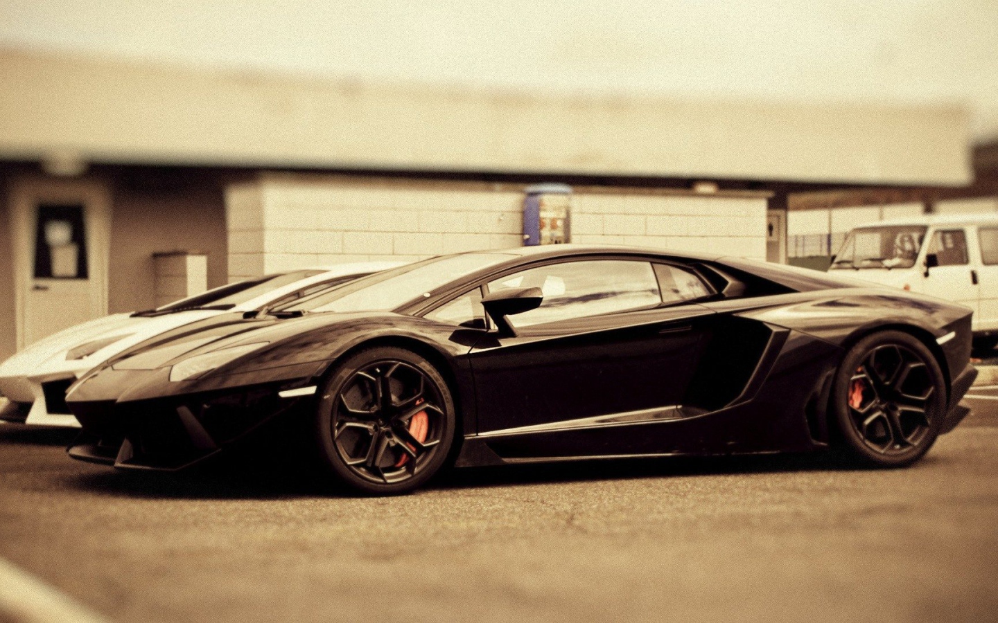 Тест драйв автомобиля Lamborghini Aventador