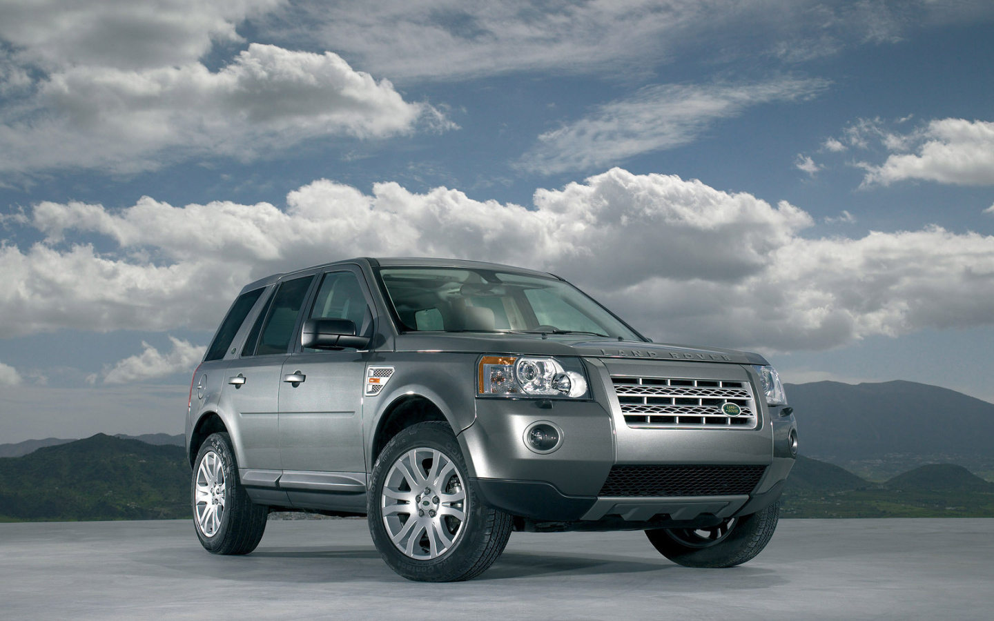 Дизайн автомобиля Land Rover Freelander 2