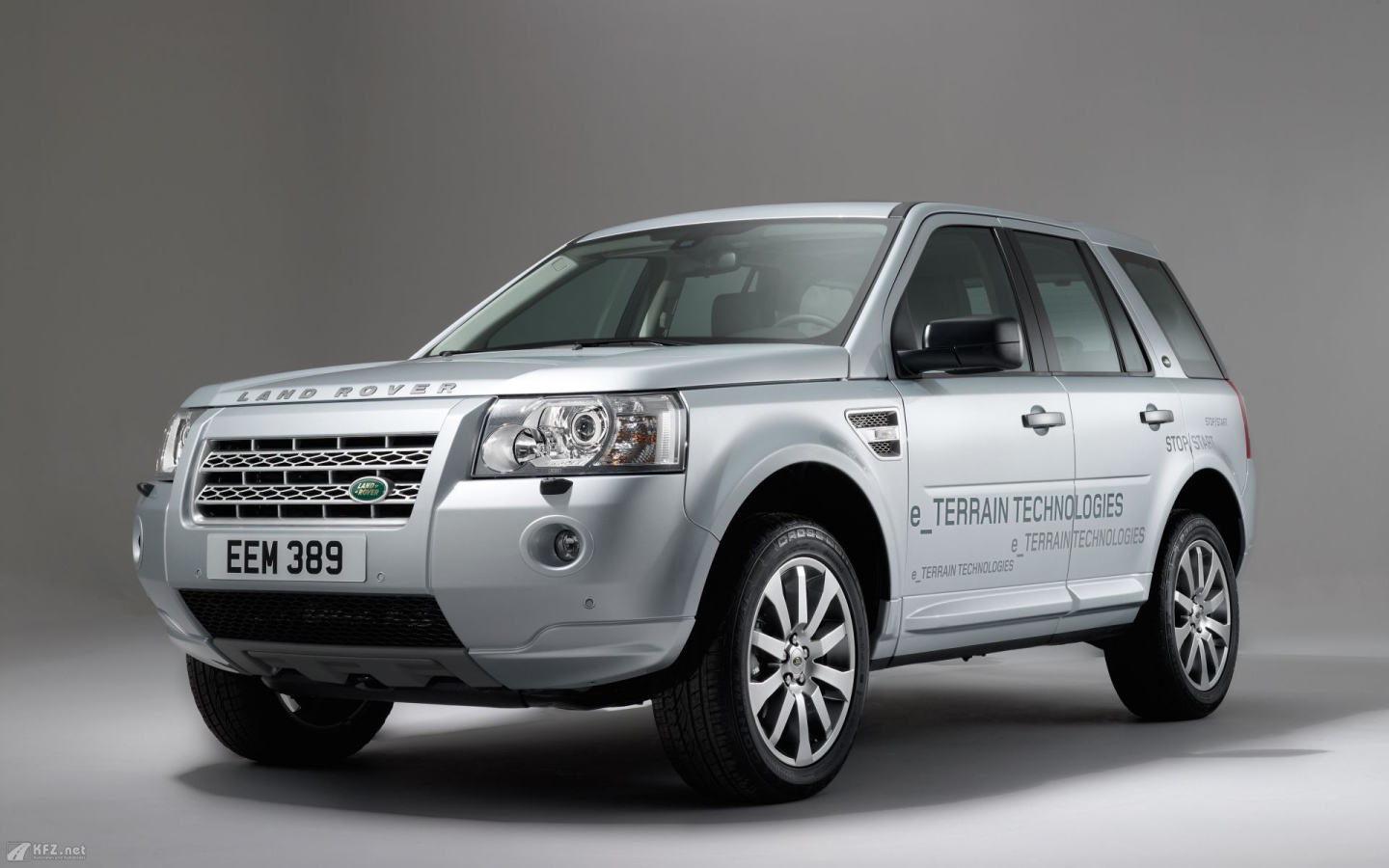 Фото автомобиля Land Rover Freelander 2