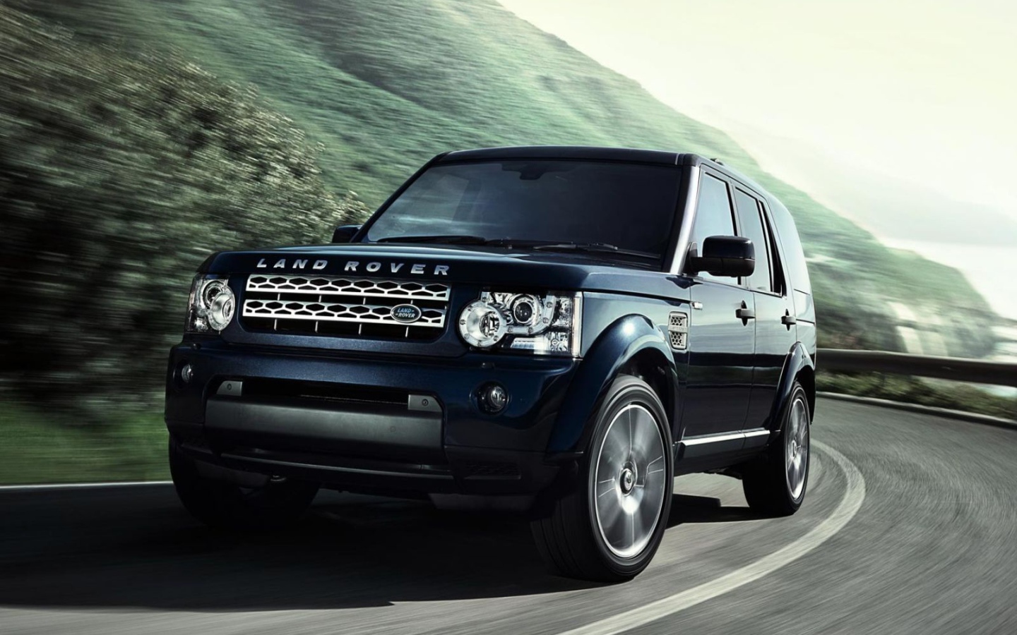 Тест драйв автомобиля Land Rover Discovery 3