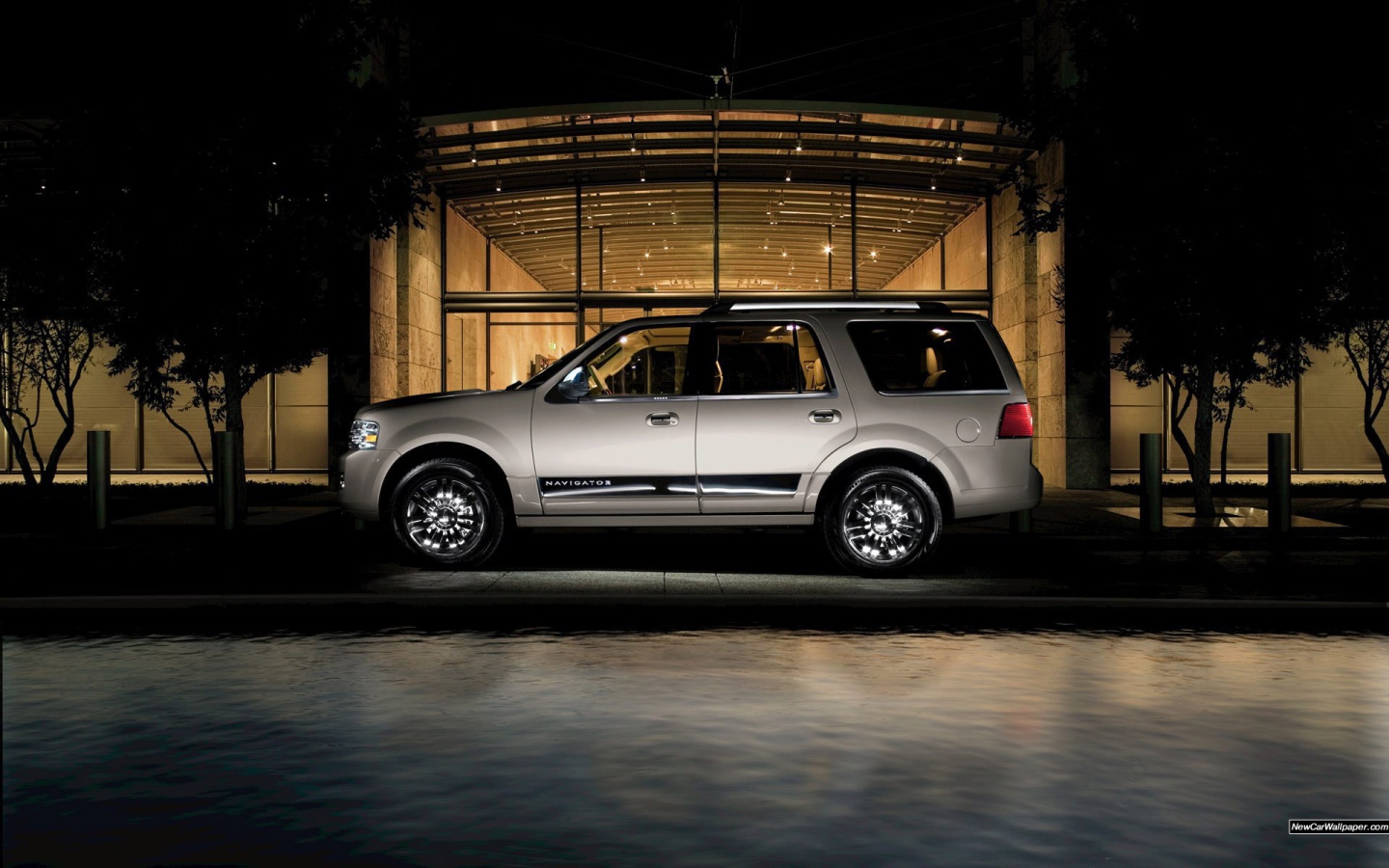 Надежная машина Lincoln Navigator