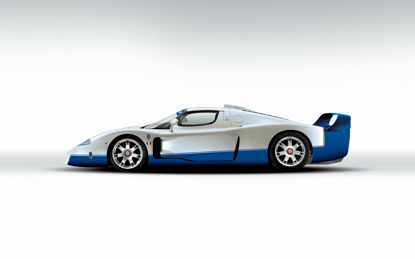 Фото автомобиля Maserati MC12