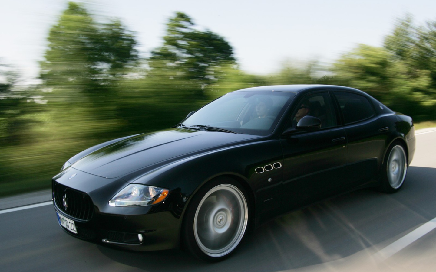 Надежная машина Maserati Quattroporte