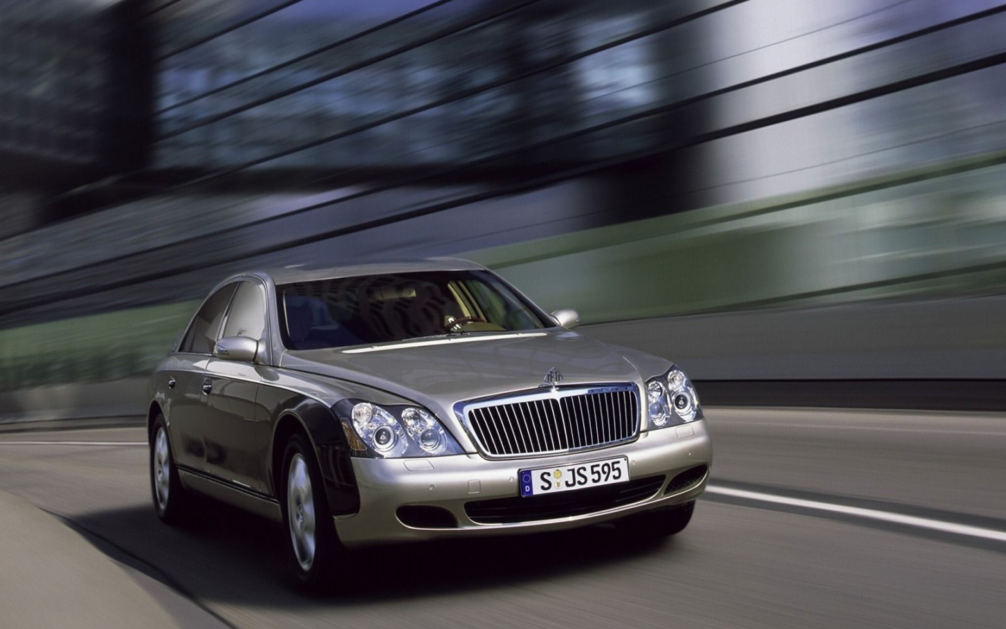  Новый автомобиль Maybach  57