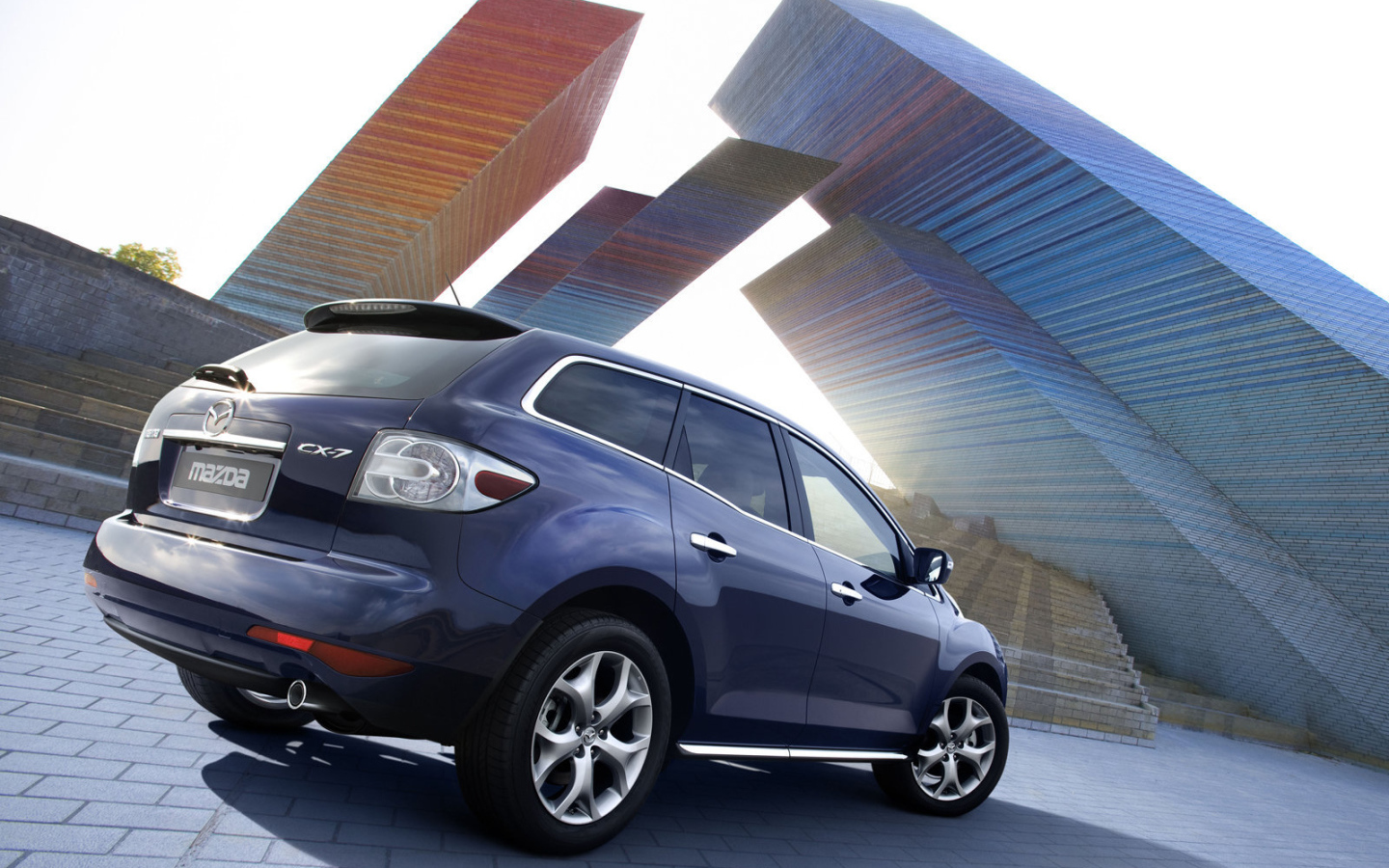 Дизайн автомобиля Mazda CX 7