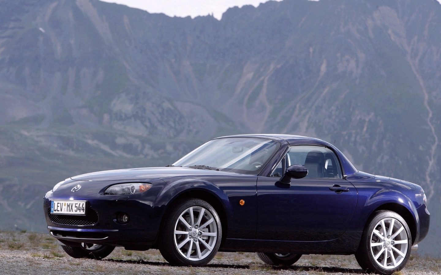 Мазда в горах