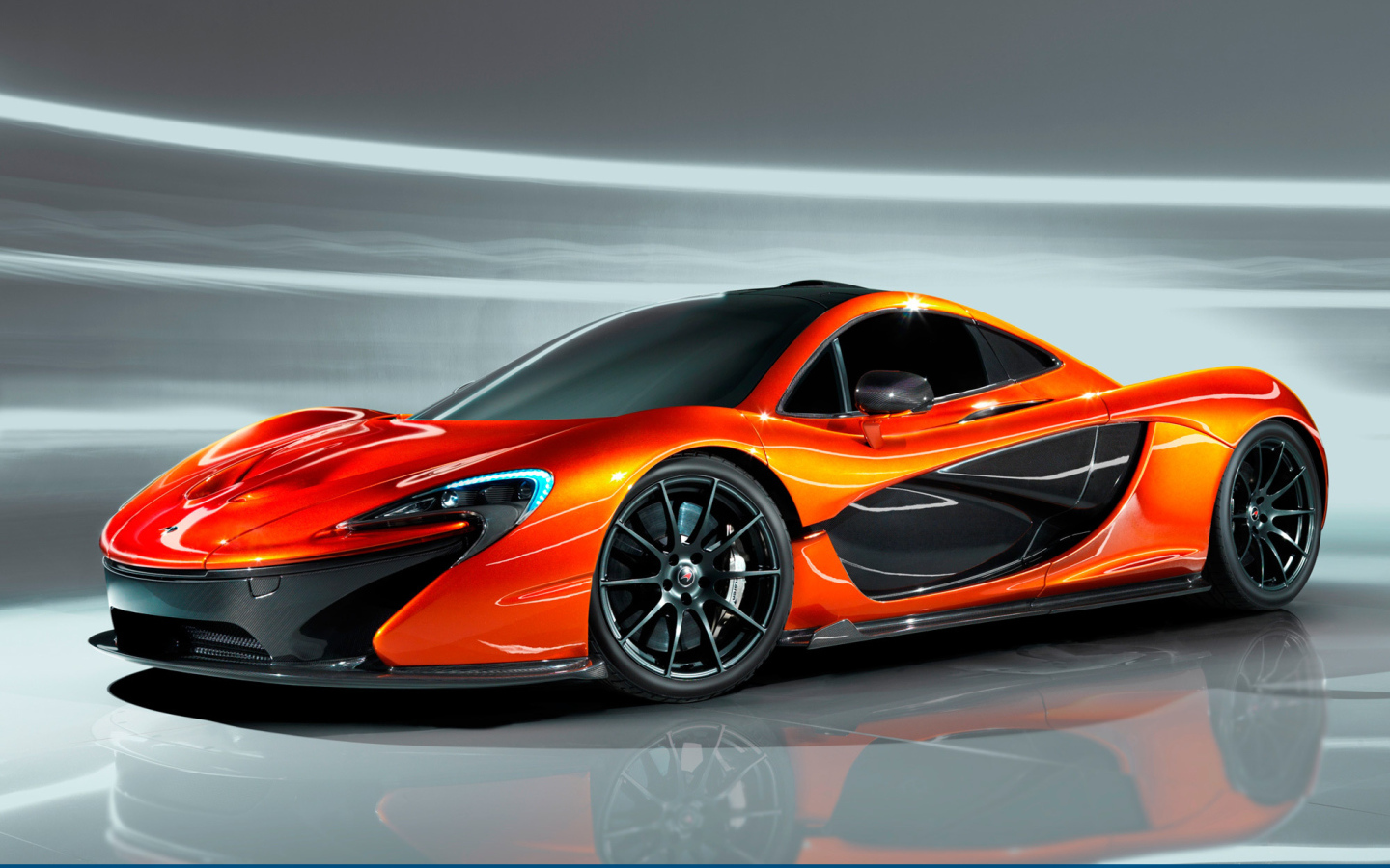 Надежная машина McLaren P1 2014