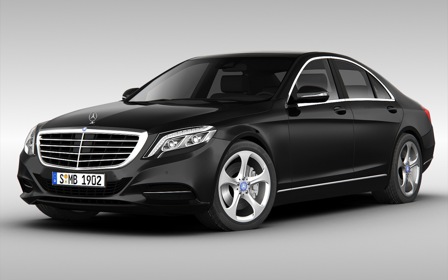 Красивый автомобиль Mercedes C-Class 2014 в Москве