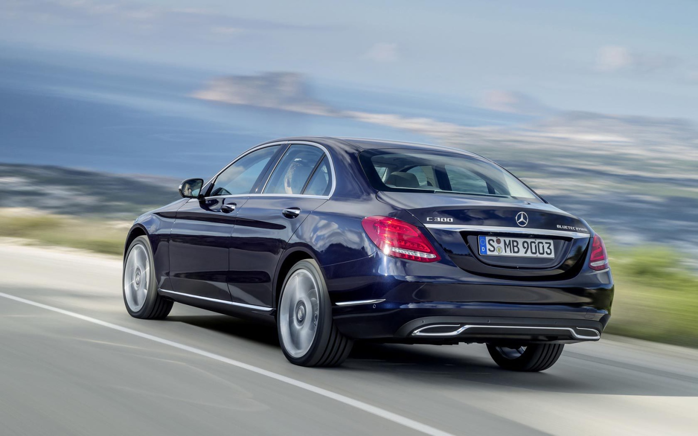 Mercedes C class 2014 в дороге