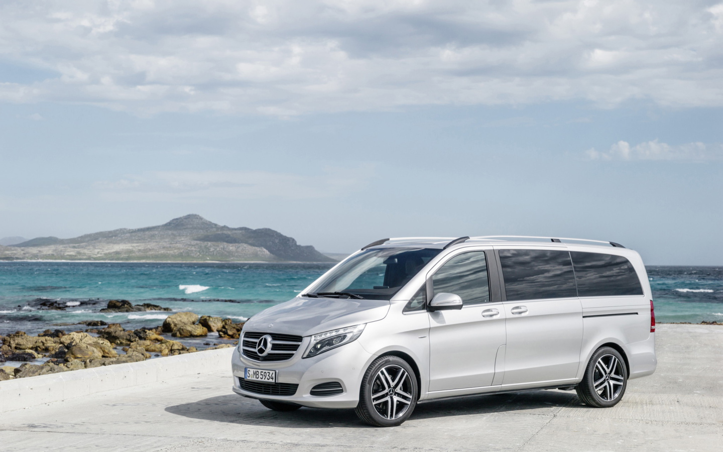 Надежный автомобиль Mercedes V-Class 2014