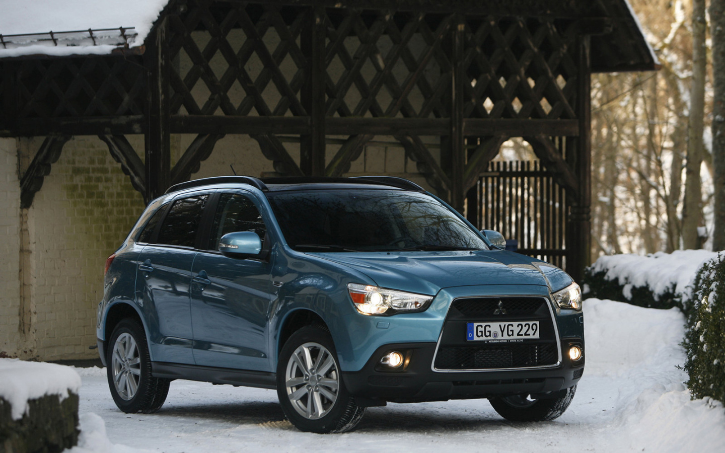 Красивый автомобиль Mitsubishi ASX