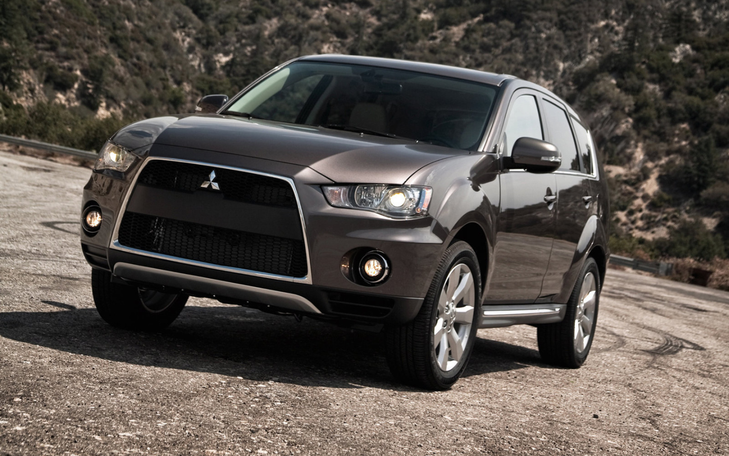 Новая машина Mitsubishi Outlander