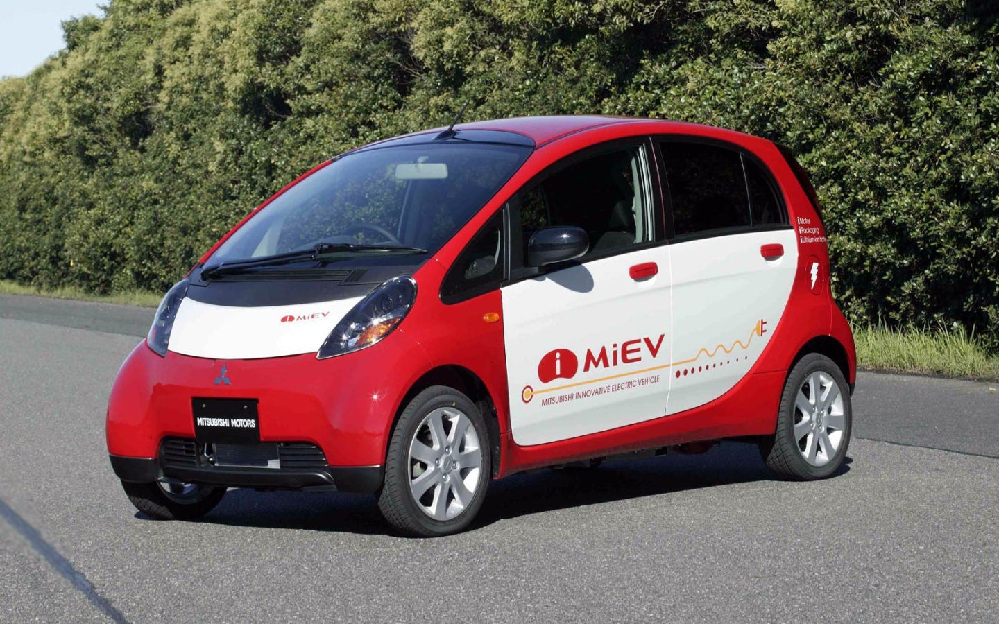 Фото автомобиля Mitsubishi Electric