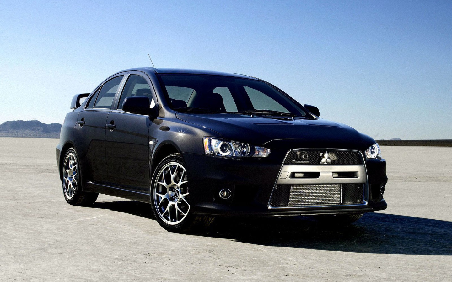 Тест драйв автомобиля Mitsubishi Lancer Evolution