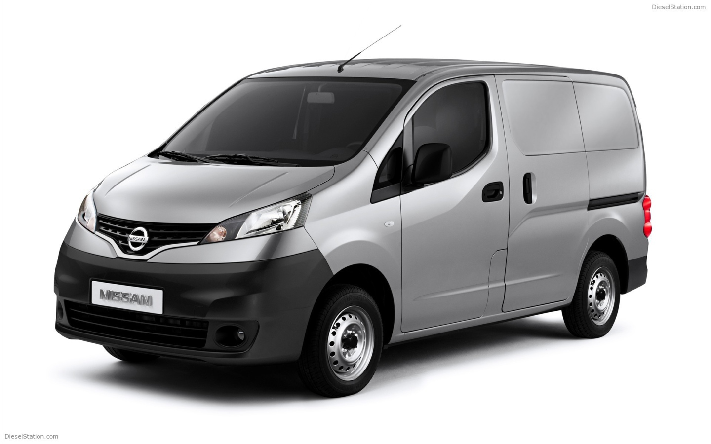 Новый автомобиль Nissan NV200
