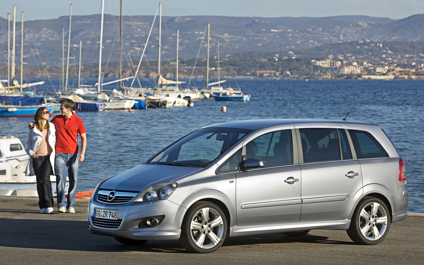 Дизайн автомобиля Opel Zafira