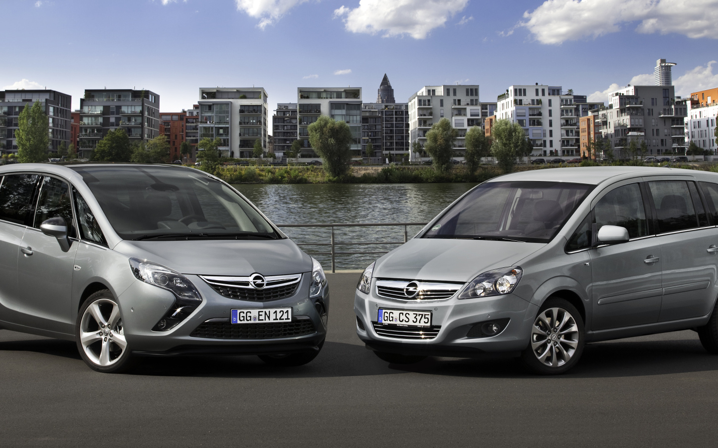 Тест драйв автомобиля Opel Zafira