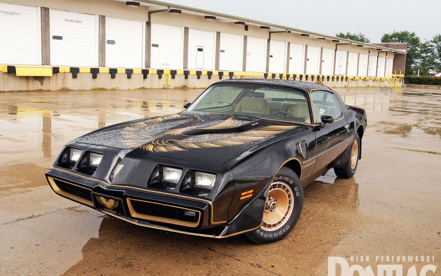 Надежная машина Pontiac Trans Am