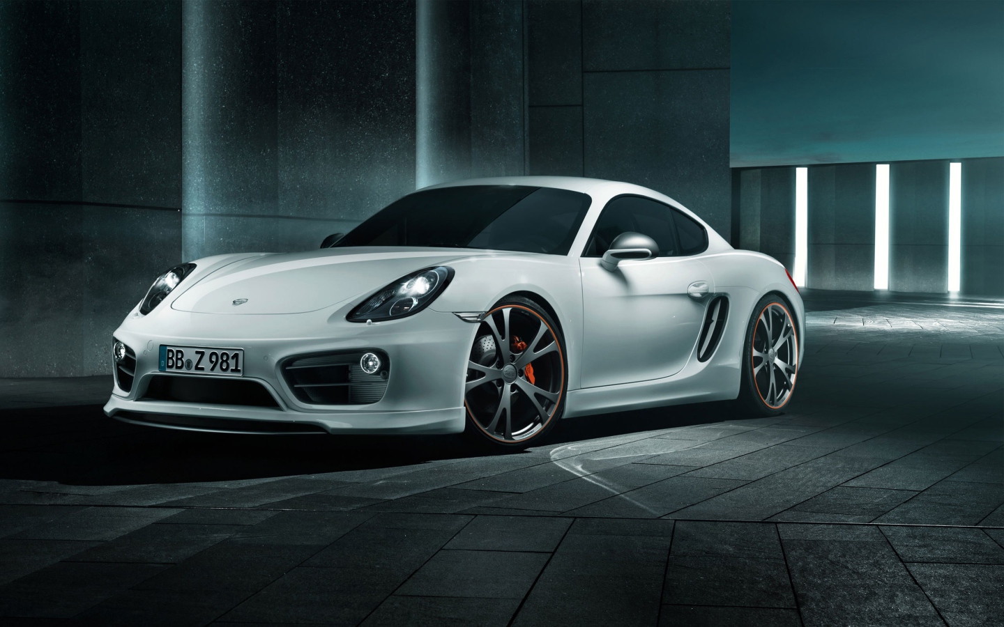 Автомобиль Porsche Cayman