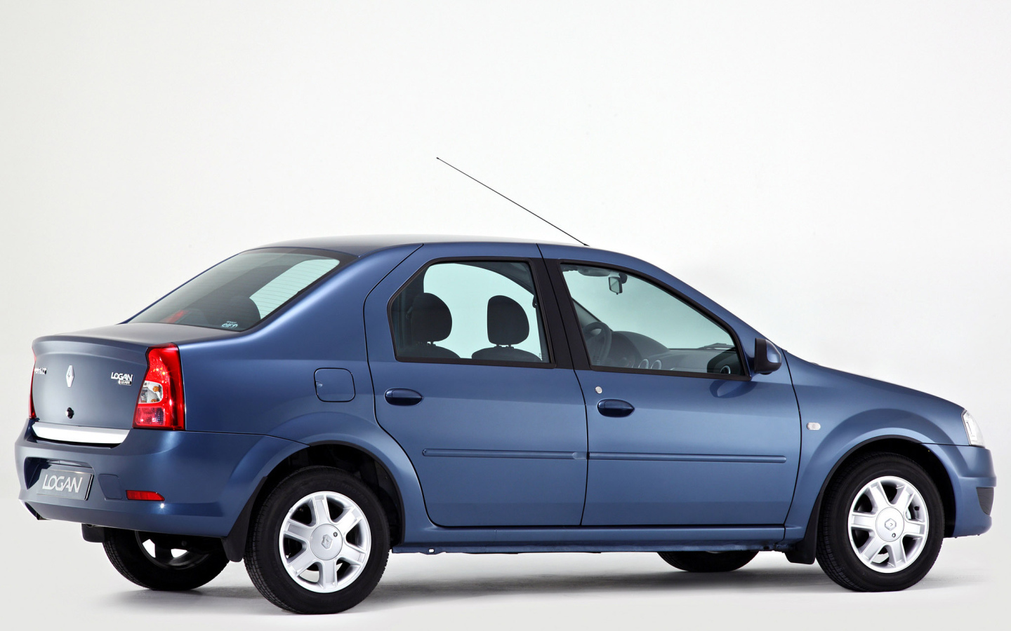 Дизайн автомобиля Renault Logan