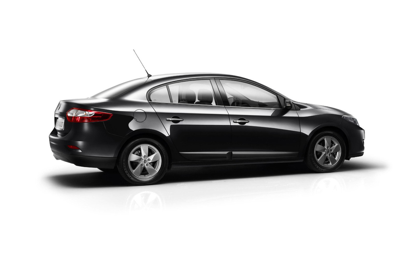 Надежный автомобиль Renault Fluence