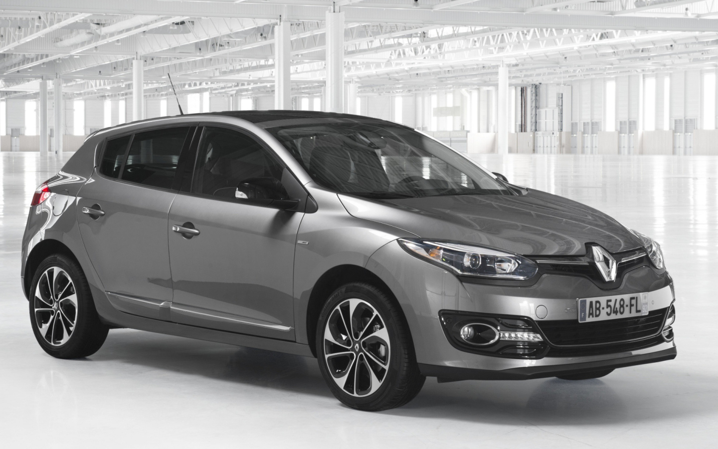 Надежная машина Renault Megane 2014