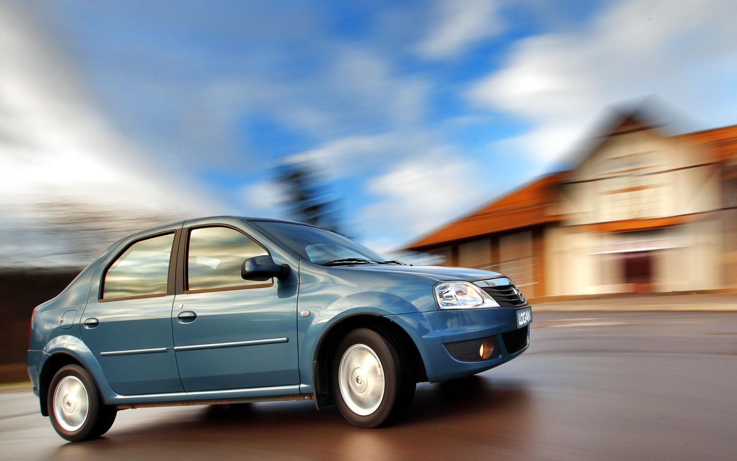 Новая машина Renault Logan