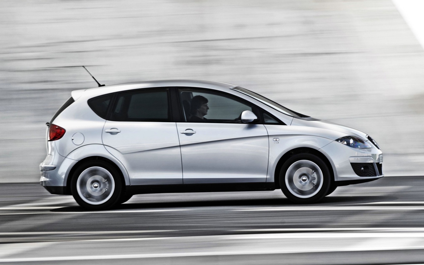  Красивый автомобиль Seat Altea в Москве