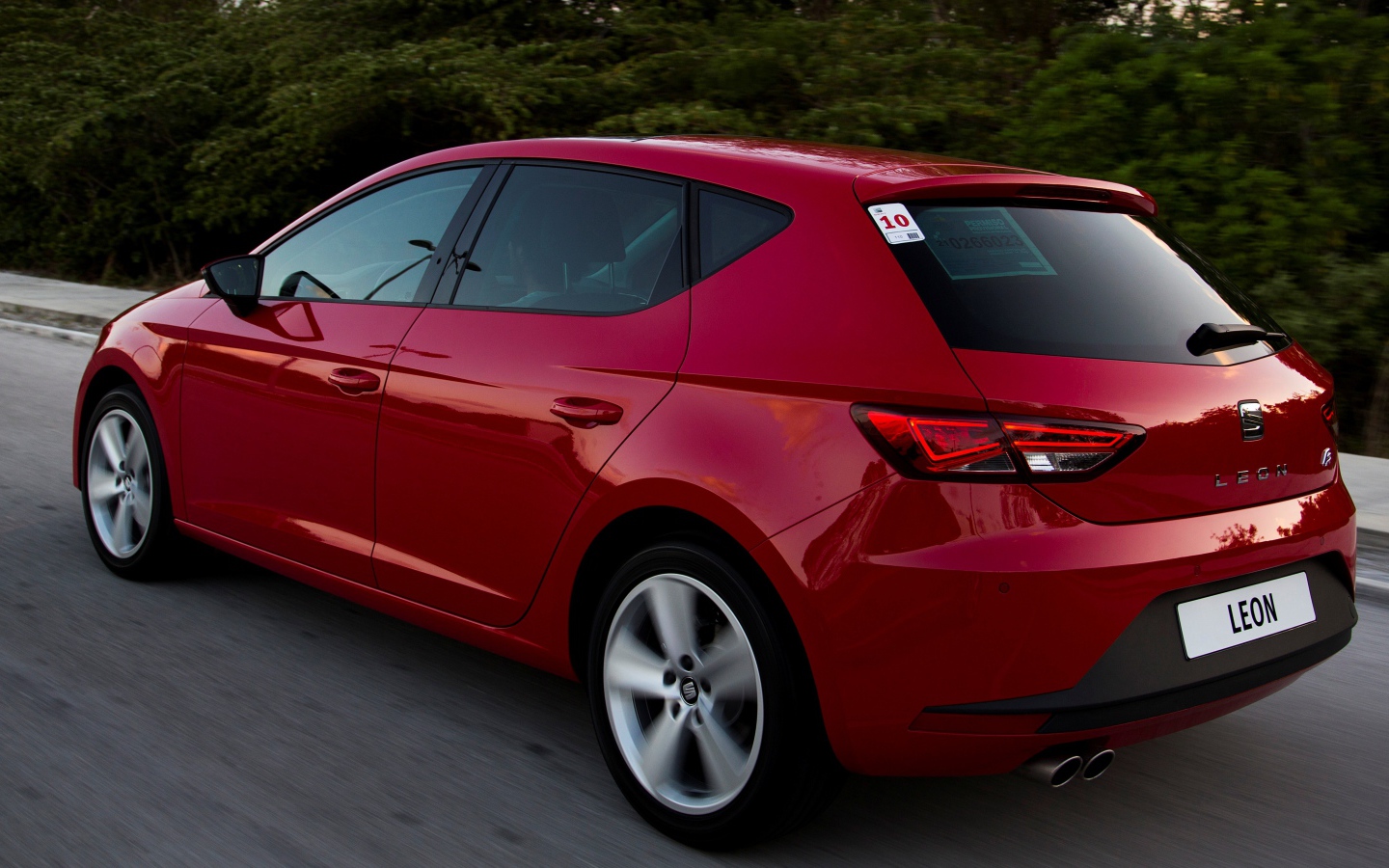 Автомобиль марки Seat модели Leon 2014