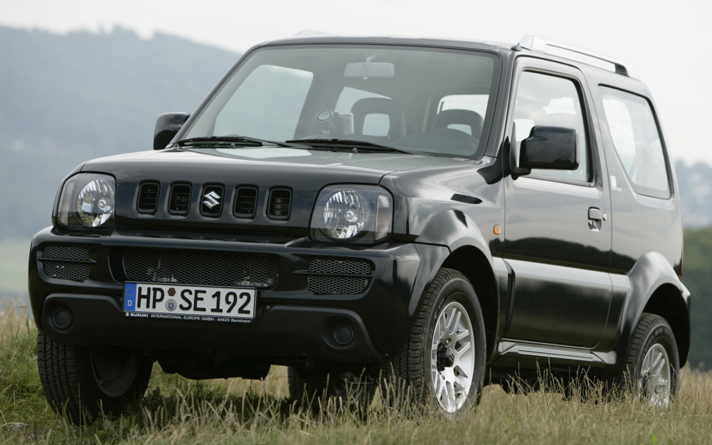   Красивый автомобиль Suzuki Jimny в Москве