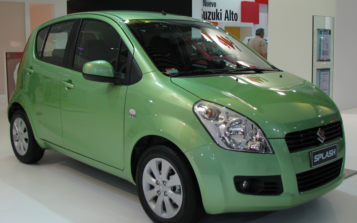  Красивый автомобиль Suzuki Splash в Москве